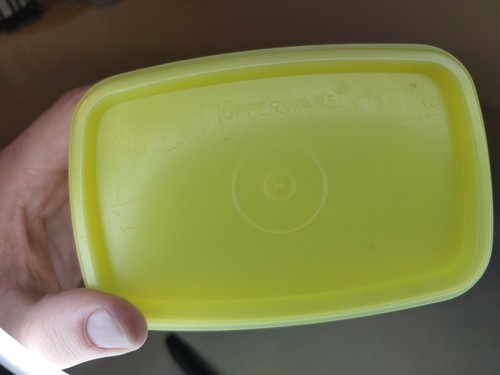 Tupperware Vintage Contenitore Scaffale Salva Rettangolare Giallo con Coperchio #1243 - Foto 4 di 8