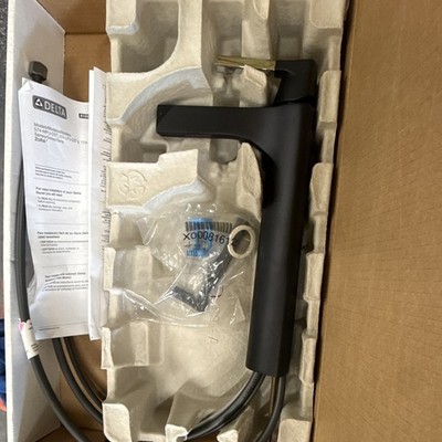 Delta Zura 774-CS-DST Bath Sink Faucet Single Handle Matte Black/Chrome