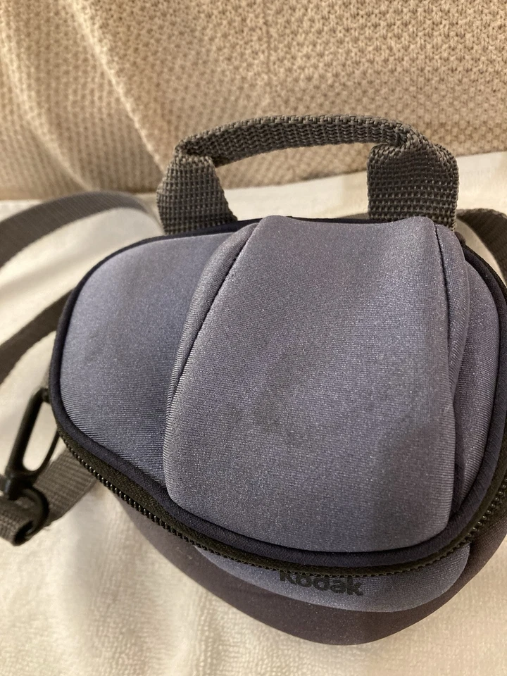 Kodak Soft Small Blue & Gray Camera Case with Strap & Inside Zip Pouch *READ - Image 3 of 4