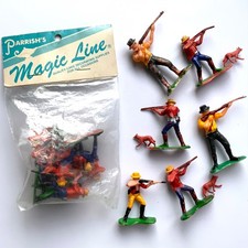 12 Vintage Hunters , 7 with Dog with dog, Toy Decoration Figurines