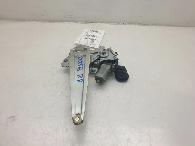 REGULADOR VENTANA PUERTA TRASERA LADO PASAJERO TOYOTA COROLLA S 09-13 Foto 3 de 4