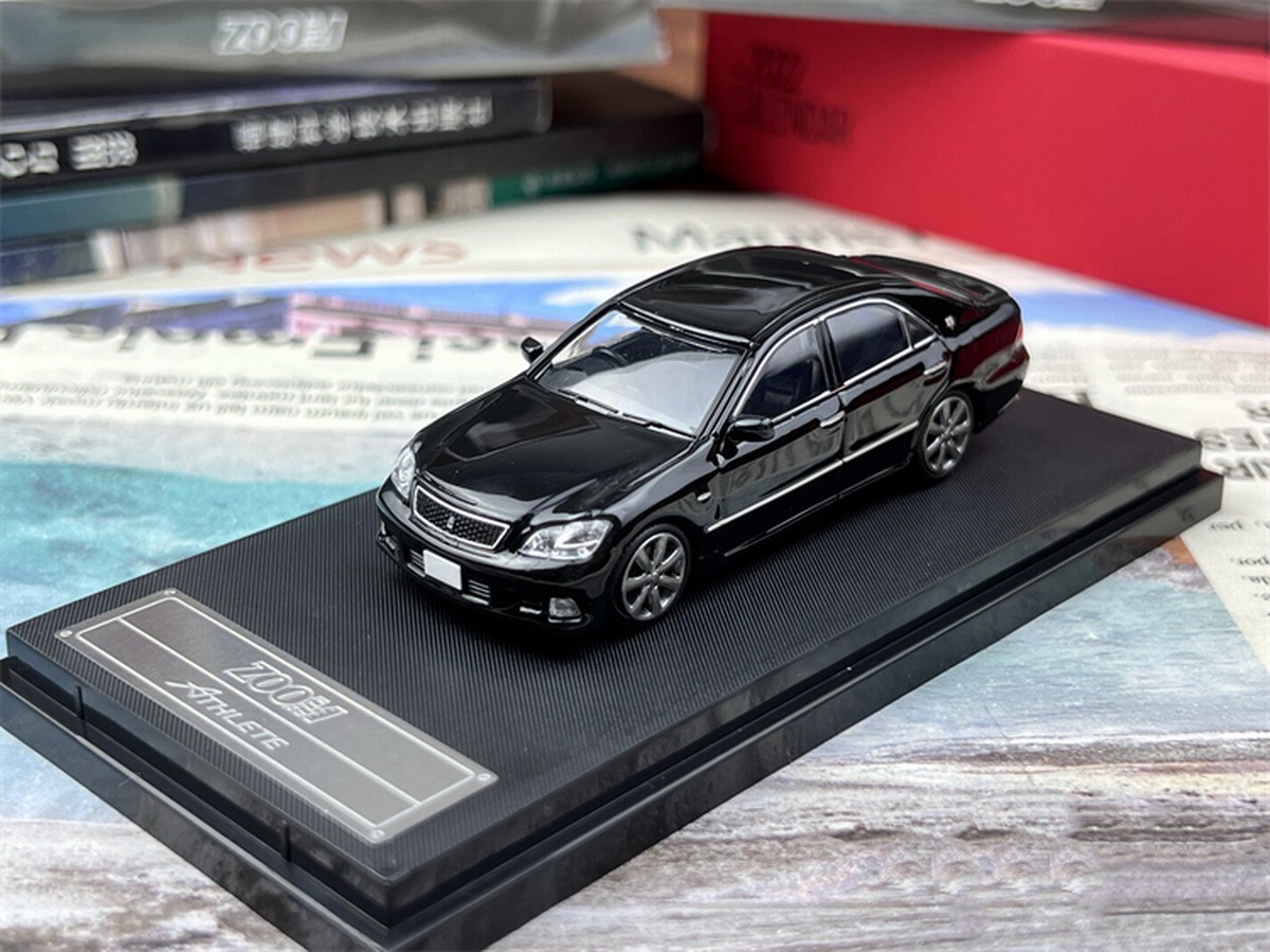 Zoom 1/64 Scale Toyota Crown Athlete GRS184 Black Diecast