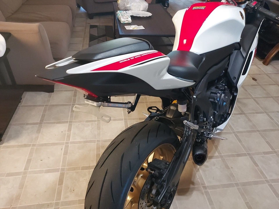 LED Turn Signal Light Tail Tidy License Plate Holder For YAMAHA YZF R7 2021-2024 - Image 2 of 4