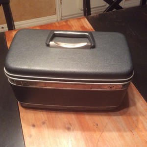 vintage samsonite silhouette luggage