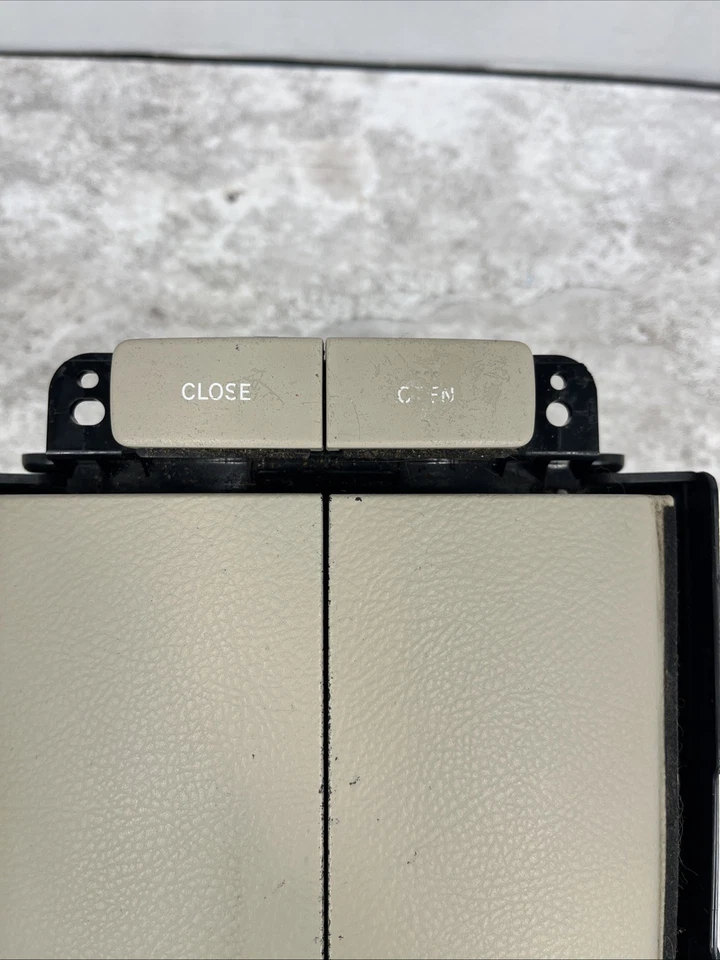 Lexus RX330 2004-2006 2006-2008 Lexus RX400h consola central compartimento de almacenamiento Foto 4 de 4