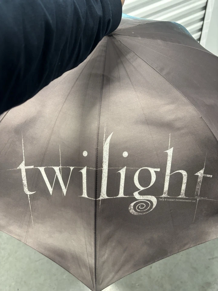Official Twilight Umbrella Edward And Bella Meadow NACA Rare - Image 2 of 4