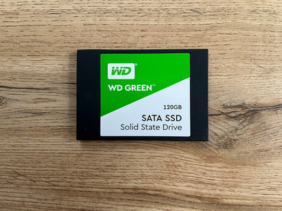 SSD WD Green 120GB mit Windows 11 Pro 25H2 für Notebook Laptop