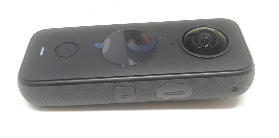 Insta360 ONE X2 5.7K 360° Action Camera Impermeabile Slot SD + Copri Lenti - Immagine 3 di 4