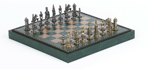 Gothic Chessmen & Cabinet Board by Cambor Games made in Italy - Picture 2 of 6