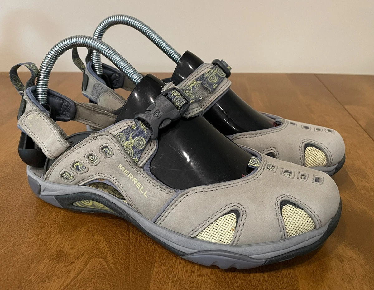 Share more than 156 walking sandals canada latest vietkidsiq.edu.vn