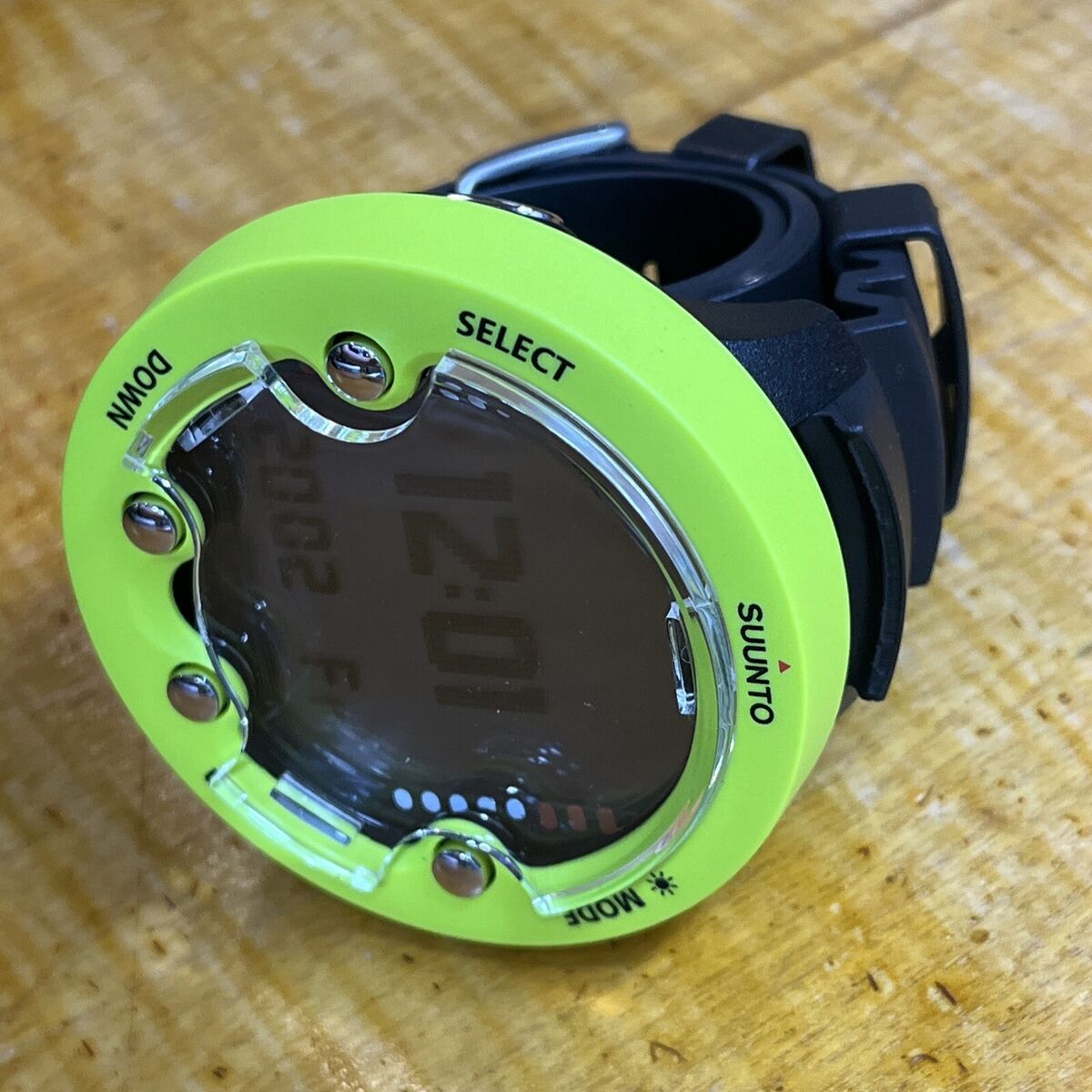 Suunto Zoop Novo - LIME - Nitrox Compatible Wrist Dive Suunto Zoop Novo - LIME - Nitrox Compatible Wrist Dive