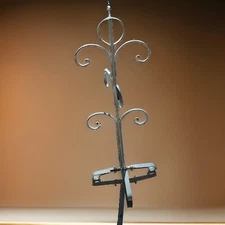 Vintage White Metal 6 Cup Mug Tree Stand