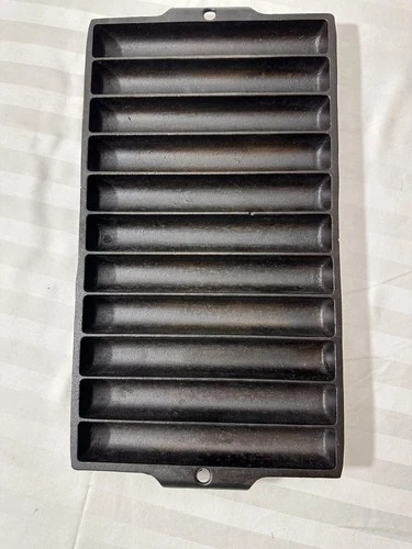 1930's Griswold No. 22 Cast Iron Corn Bread Pan #954 E