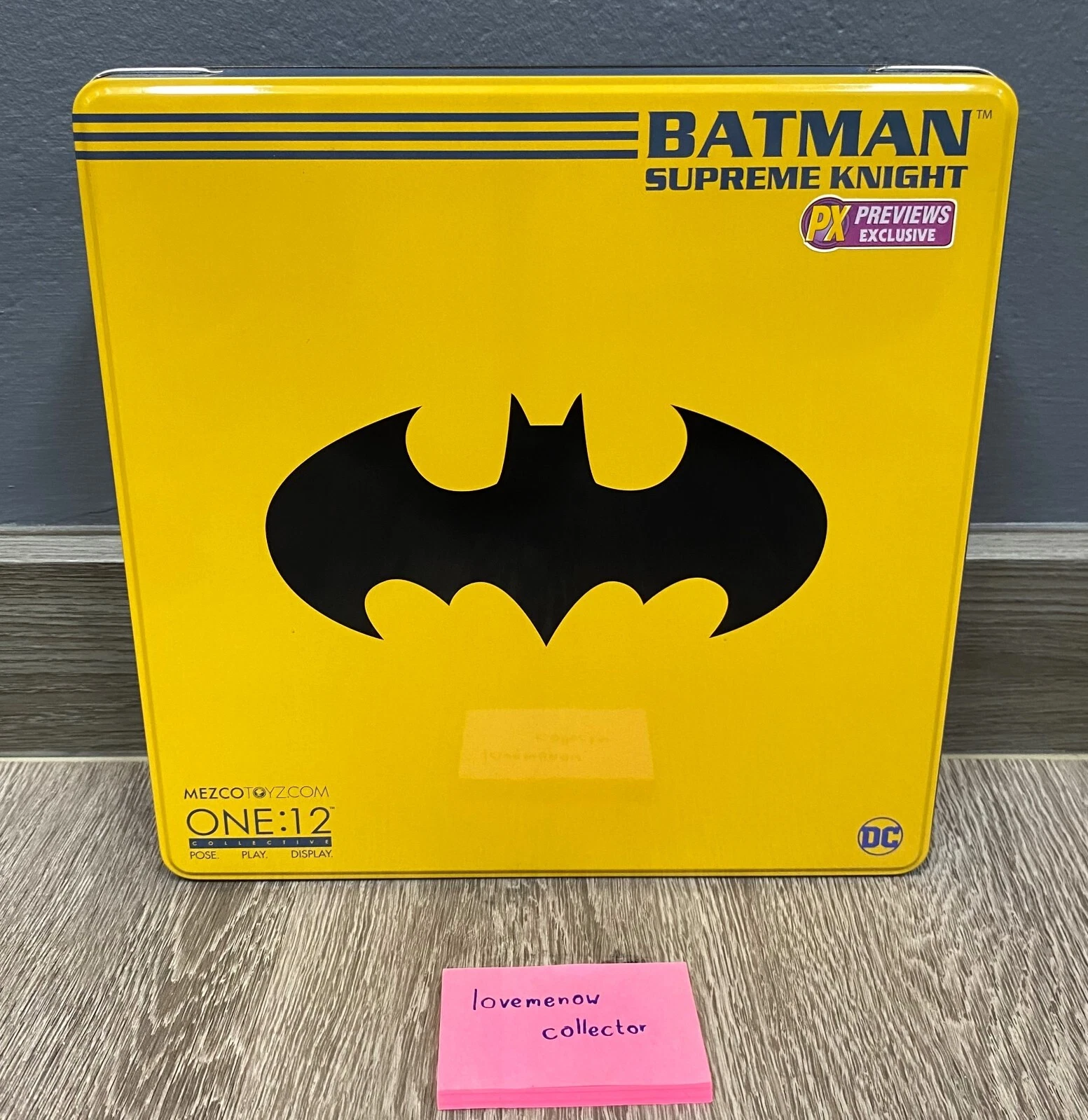 Mezco One:12 DC   Batman Supreme Knight   Figurine articulée PX 1/12   Pièces complètes