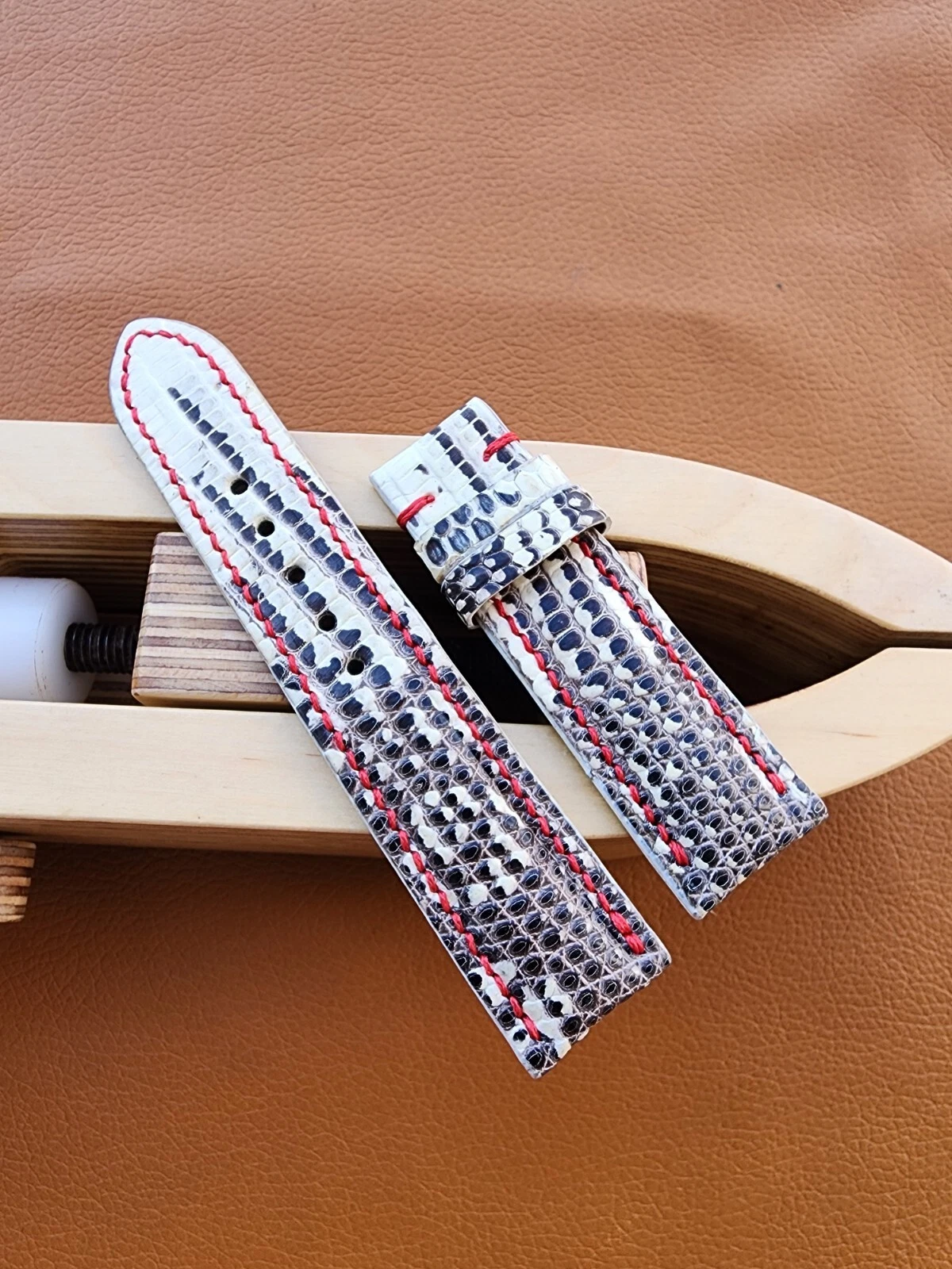 Natural Size 22/20 mm 100% Genuine Leather Skin Watch Strap Band-Handmade