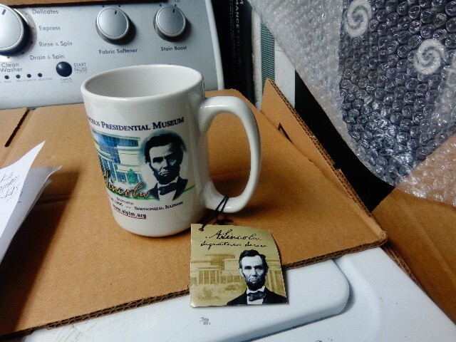 ABRAHAM LINCOLN PRESIDENTIAL SIGNATURE SERIES COFFEE CUPS BY CUPRA NEW