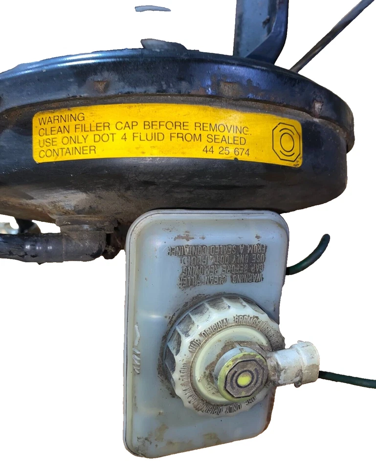 Brake Booster with Master Cylinder. Saab 900 and 9-3. - Image 4 of 4