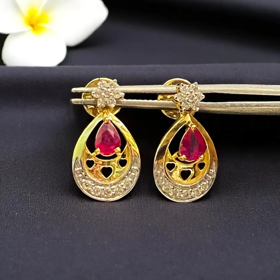 1 Carats F/VS1 Round Brilliant Cut Diamonds Ruby Dangle Earrings 14K Yellow Gold - Image 3 of 4