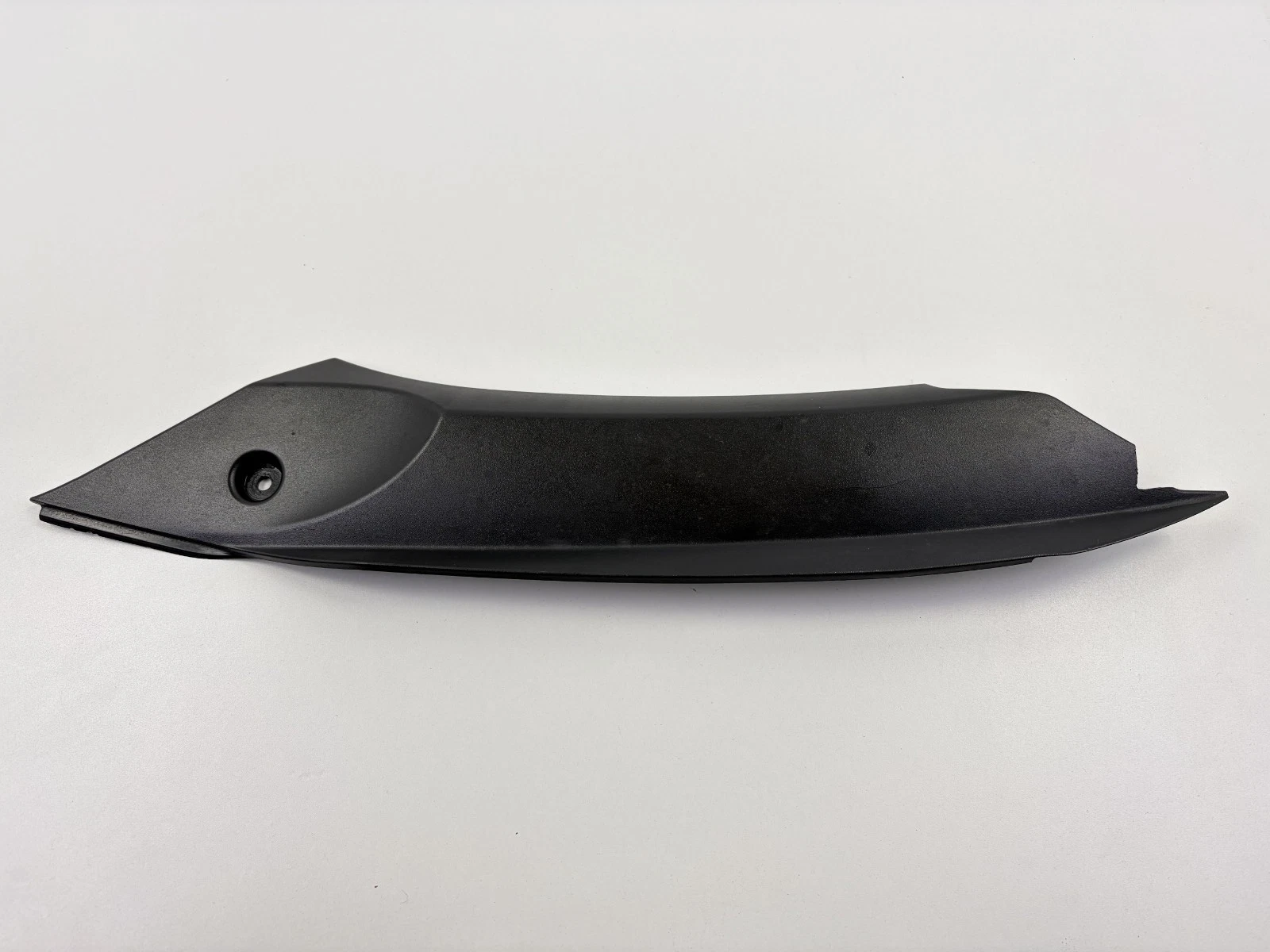T2307502 | Triumph | Right Cockpit Infill