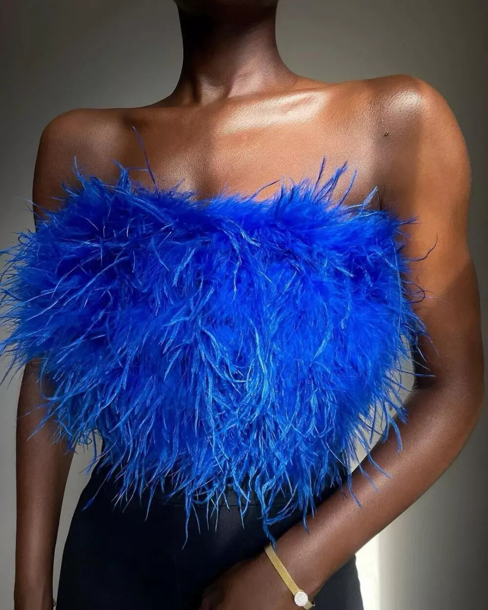 Top Mujer Suéter Corta Cremallera Plumas Azul Electrico Slim Elegante 52274