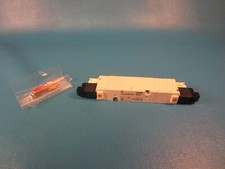 SMC VQZ3451-5LO Solenoid Valve, Base Mount dc , VQZ3000 Valve Series 4/5-PORT