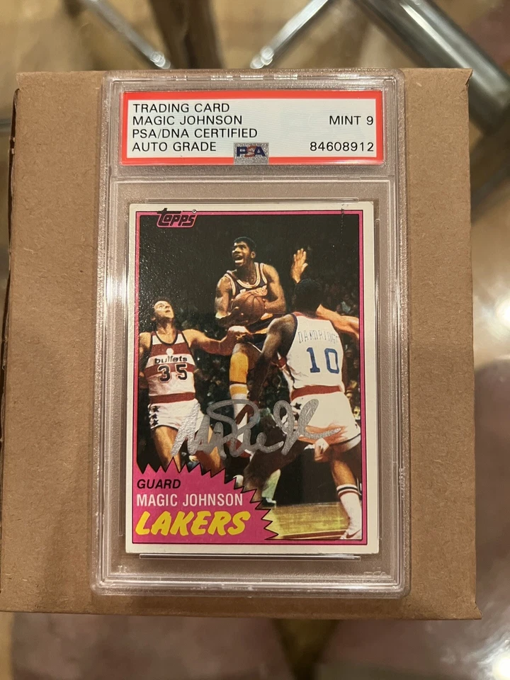 Magic Johnson Signed 1981 Topps #21 Lakers HOF PSA/DNA AUTO MINT 9 Authentic - Image 3 of 4