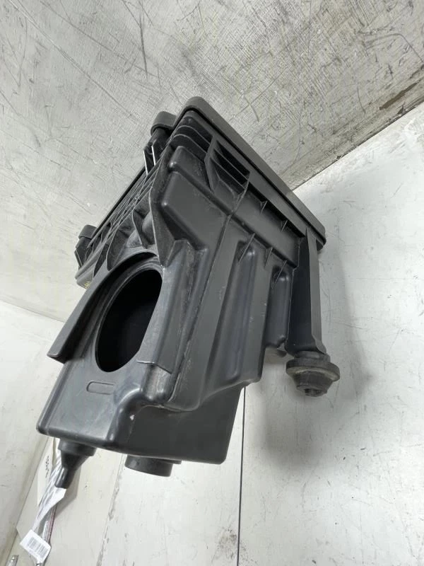 2008 路虎 LR2 SE 3.2L 空气净化器滤箱 OEM+ — 第 4/4 张图片