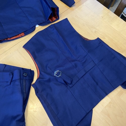 Yuan Lu Boys 5 Suit Set Size 5 Navy Blue Jacket Pants Shirt Vest Tie - Picture 8 of 8