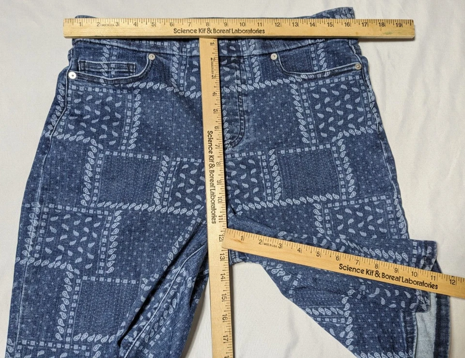 Pantalones Cortos LANDS END Mujeres 12 Azul Paisley Estampado Retazos Pull-On Elastizados Denim 11" Foto 3 de 4
