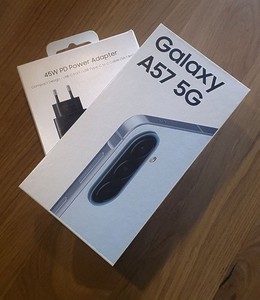 Samsung Galaxy A57 5G (6,7“) 12 GB + 512 GB Hellblau SM-A576 Dual-Sim - Bundle