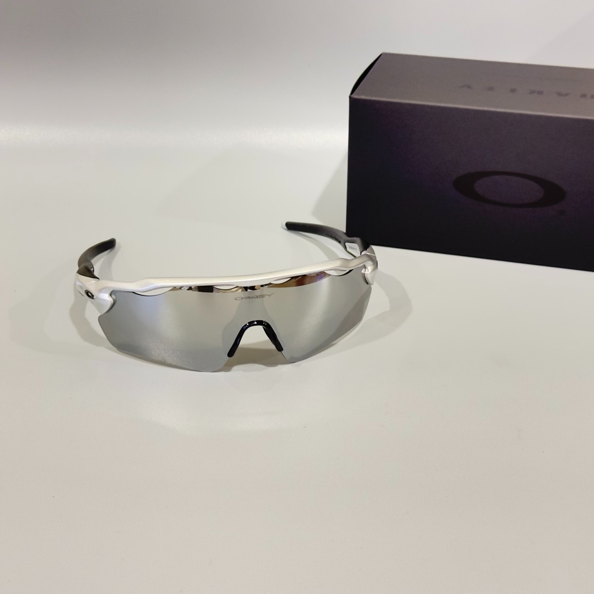 Oakley Radar EV Path Sunglasses Silver Frame Mirrored W/PRIZM