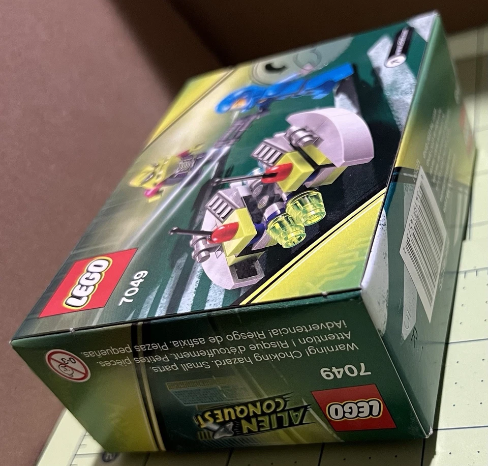 LEGO Alien Conquest: Alien Striker (7049) - NISB - Image 2 of 3