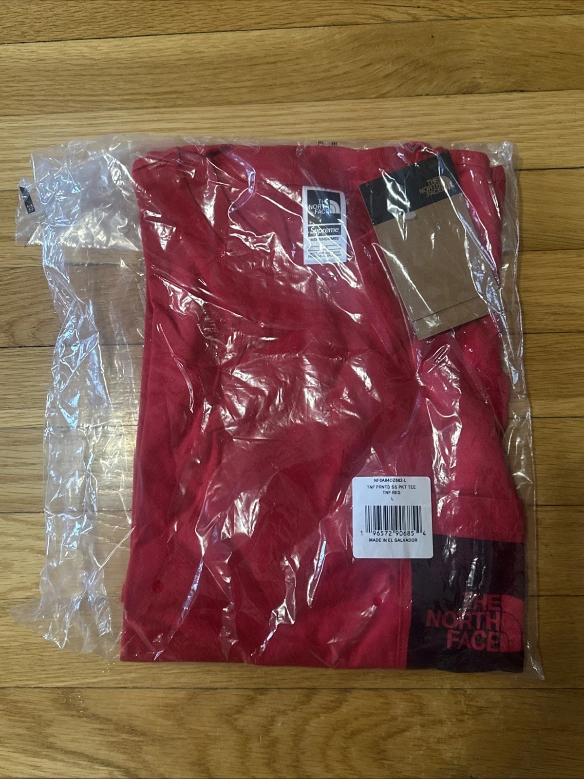 tee shirt de poche imprimé supreme the north face grand rouge