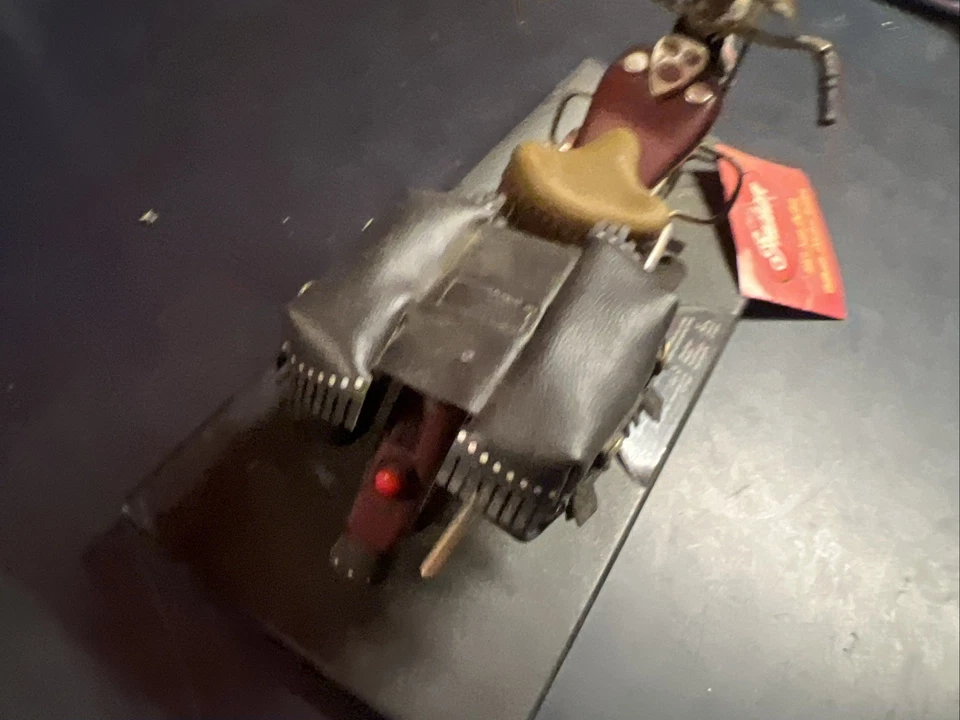 Tootsietoy 1942 Indian 442 Bagger Diecast Motorcycle 1:10 Burgundy - Image 4 of 4