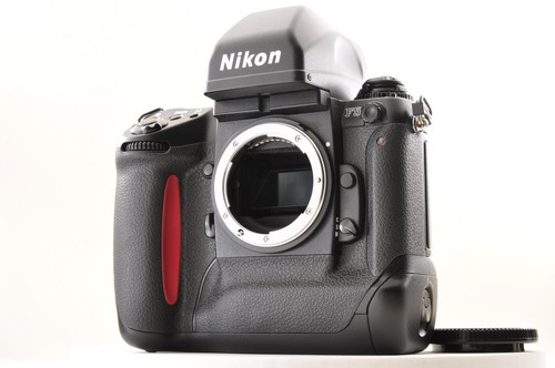 * Comme neuf* Nikon F5 noir 35