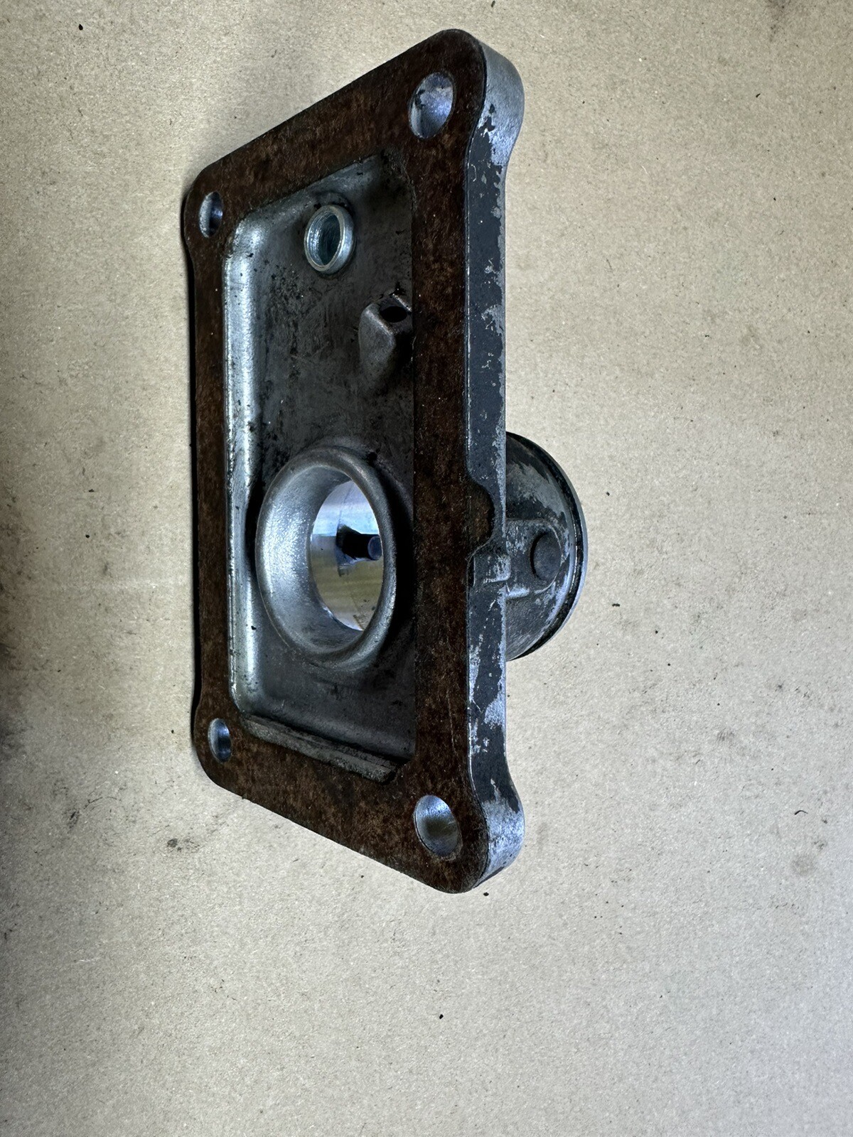 TOYOTA PICKUP 4RNUNER 4X4 TOP SHIFT TRANSMISSION SHIFTER MOUNT HOUSING