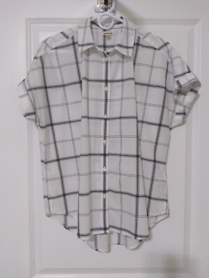 Goodthreads Women Short Sleeves White with Black Strip Button Up Shirt - Size M
