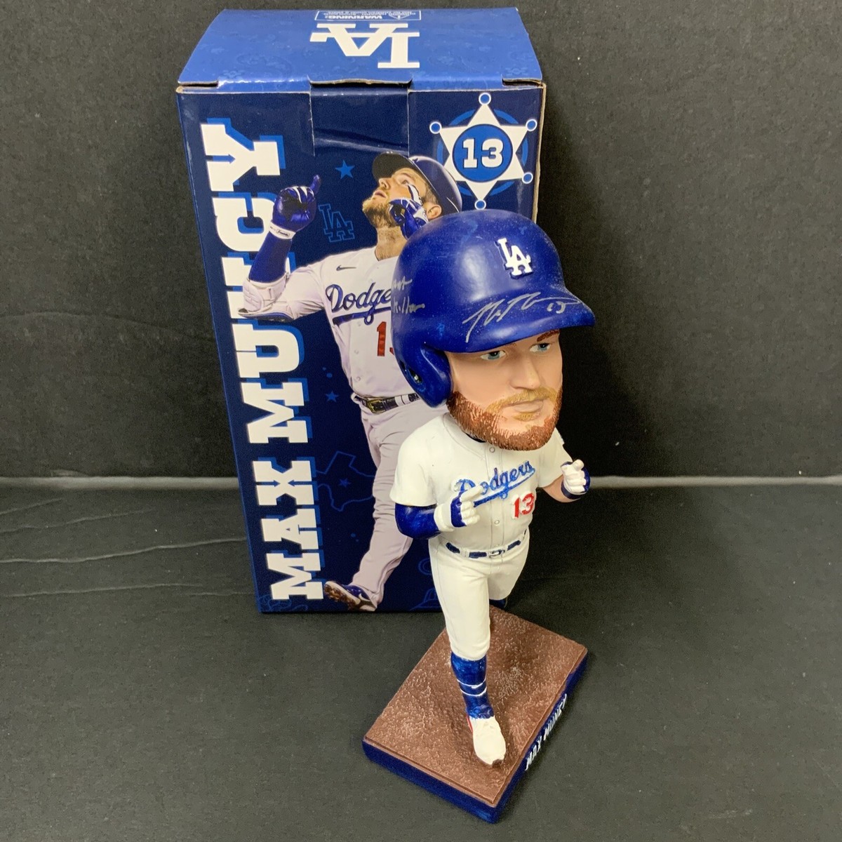 MAX MUNCY DODGERS SIGNED 2022 BOBBLEHEAD 