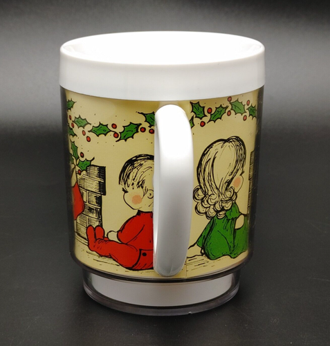 Vintage Christmas Scene Mug Kids By Fireplace & Stockings Insulated By Dawn USA - Picture 10 of 10