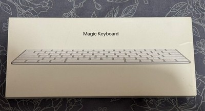Original Apple Magic Keyboard (A1644) Weiß/Silber Neuwertig. 