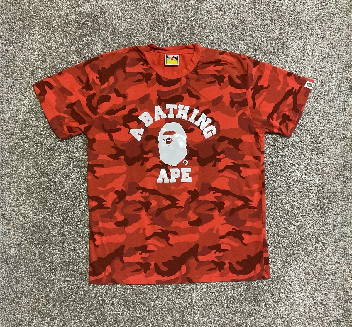 BAPE A Bathing Ape Red Camouflage Ape Head T-Shirt Mens Medium 