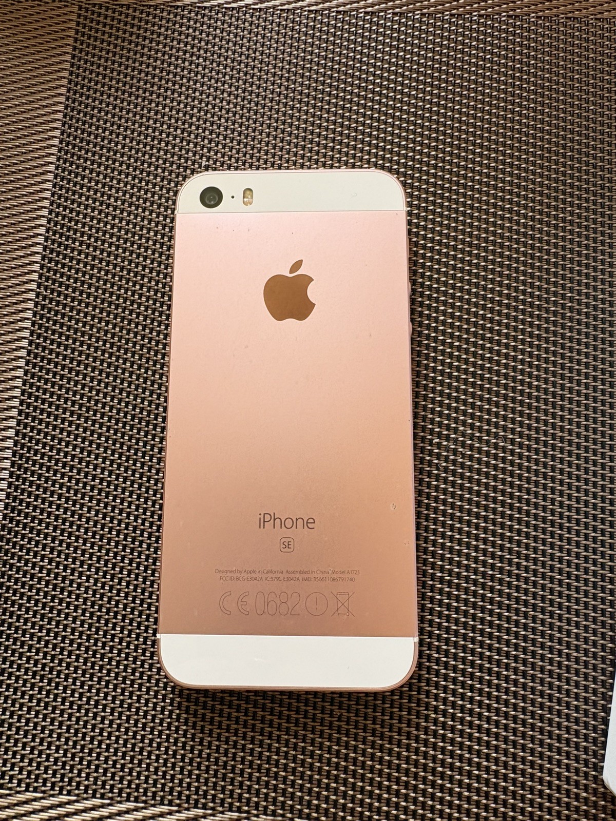 iPhone SE Model A1457 16GB