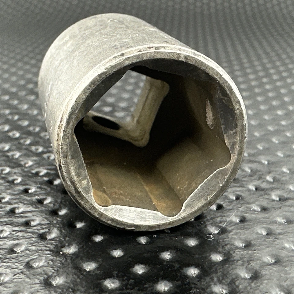 Enchufe poco profundo Makita 3/8" Drive 17 mm Foto 3 de 4