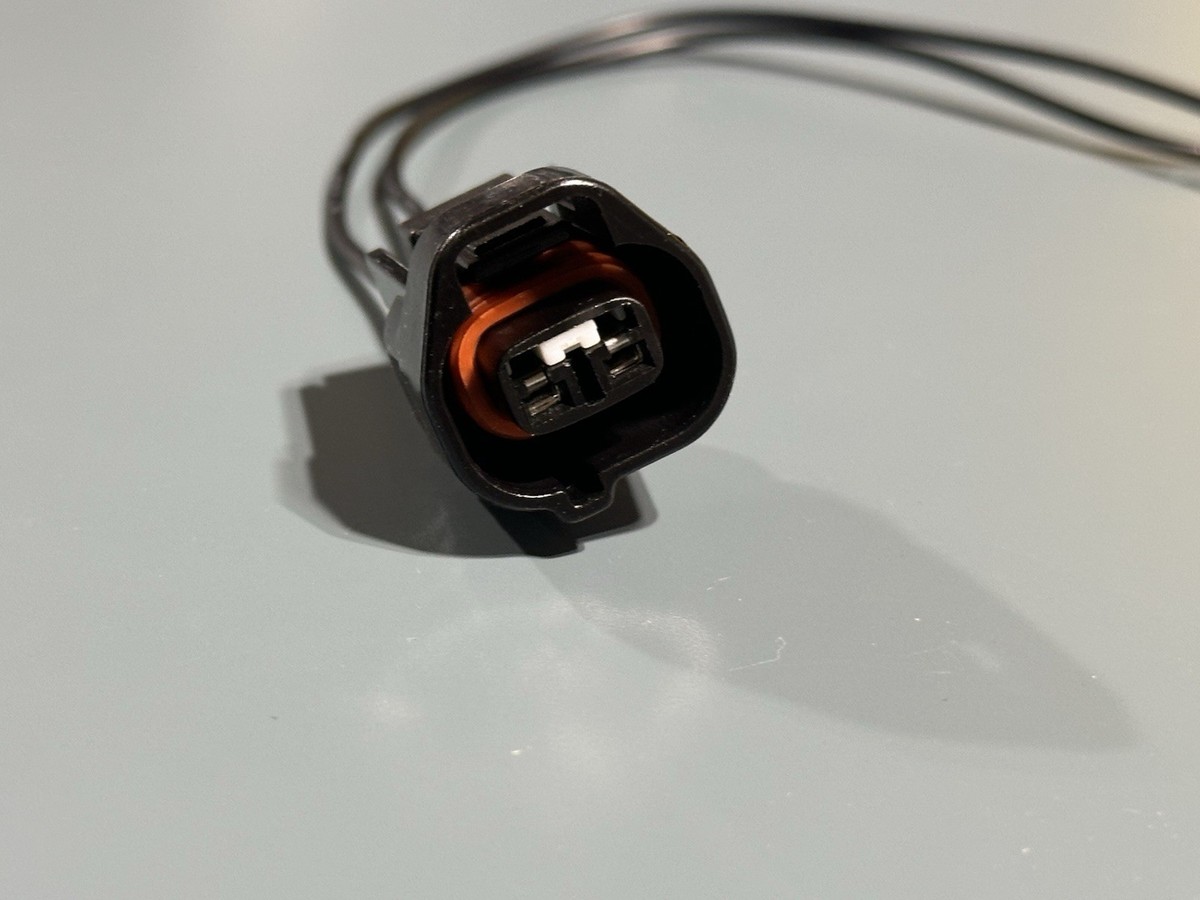 NEW 1992-1996 TOYOTA CAMRY 2.2L IGNITION DISTRIBUTOR CONNECTOR