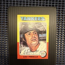 Topps 1975 Topps Base Set Lou Piniella New York Yankees #217 Baseball Card