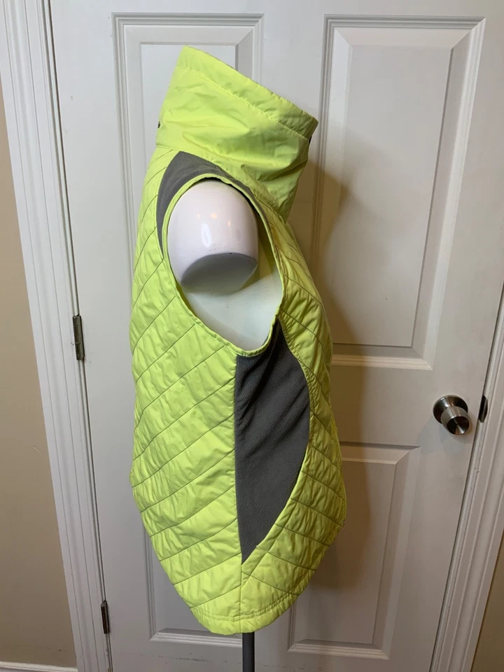 Columbia Light Yellow Quilted Zip-Up Vest W/ Gray Fleece Trim, Size M - Image 2 of 4