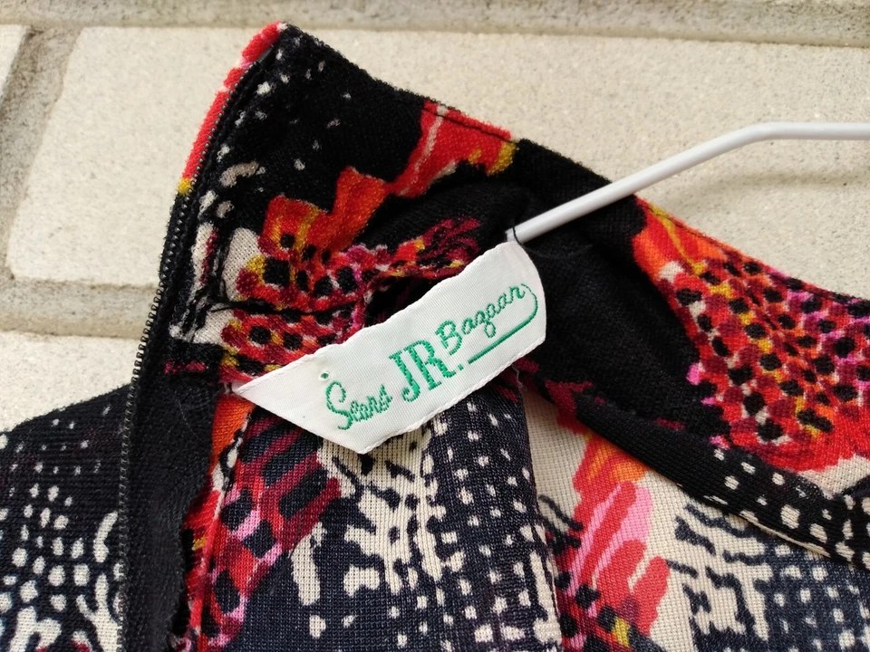 Vintage 60s 70s Mini Dress 30"B Sears JR Bazaar Abstract Long Sleeves Mod GoGo - Image 4 of 4