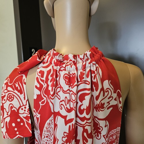 SoCa ST. JOHN size small Red & White Floral Silky Top - Picture 8 of 18