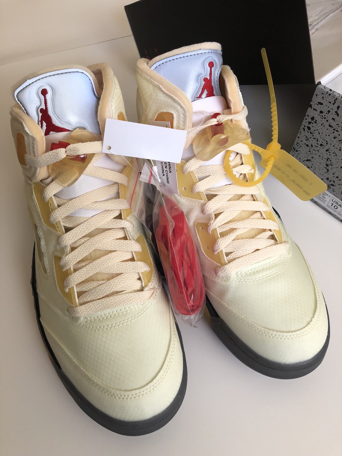 OFF WHITE X NIKE DEADSTOCK VIRGIL ABLOH Nike Air Jordan V 5x BIANCO SPORCO vela 2020 uomo USA taglia 10