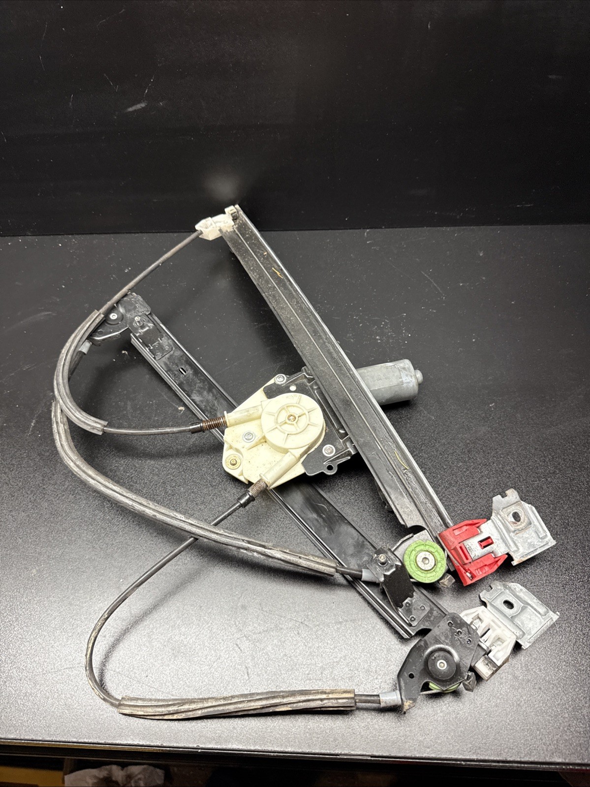 Maserati Quattroporte 2003-2013 Front Left Window regulator